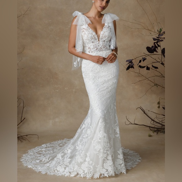 Justin Alexander Gretchen 88326 Plunging V Neck Bead Wedding Dress - Picture 12 of 17